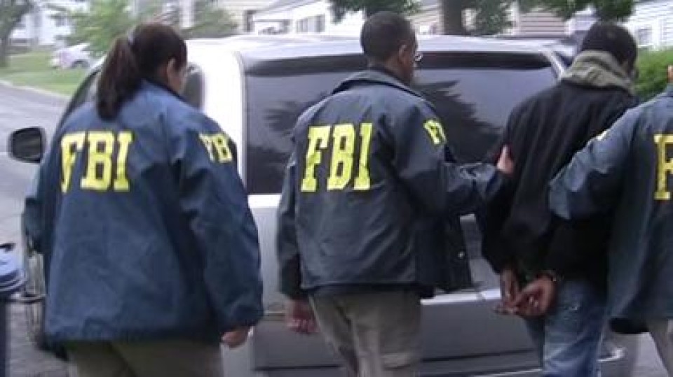 FBI-agenten arresteren verdachte