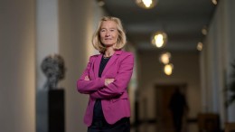 SIDN-verhuizing naar AWS op losse schroeven door minister EZK