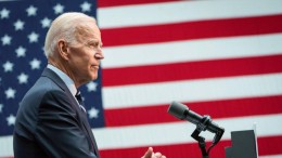 'Biden onderzoekt Trump-ban Chinese bedrijven'