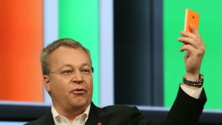 Elop krijgt onverwacht hoge premie van Nokia