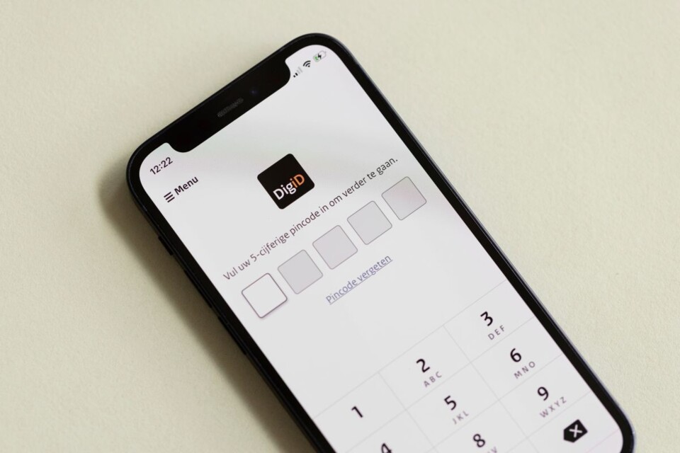Smartphone met het inlogscherm van DigiD